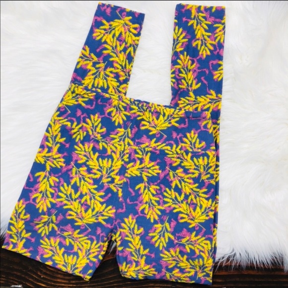 LULAROE ONE SIZE LEGGINGS - Picture 3 of 4